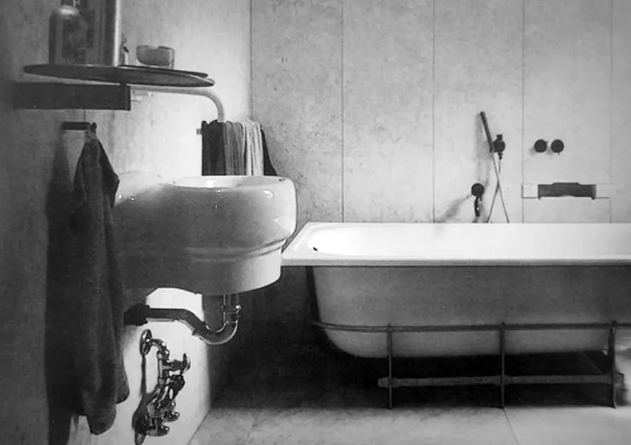 FOTO 7 - Otro baño con bañera Bañera clásica