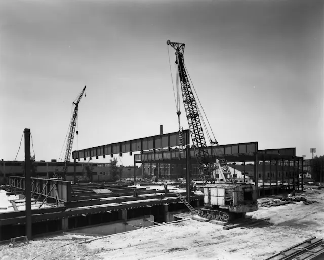 Crown Hall ITT – Estructura suspendida Crown Hall ITT estructura suspendida vista desde el interior