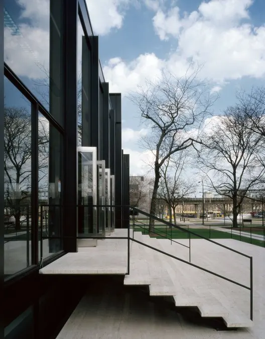 Crown Hall ITT – Encuentro estructural Crown Hall ITT encuentro estructural en cubierta