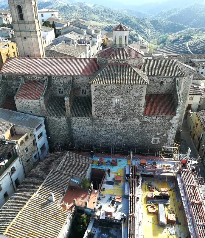 Obra – vista aérea Clos Pachem HArquitectes – vista aérea de la obra en Gratallops