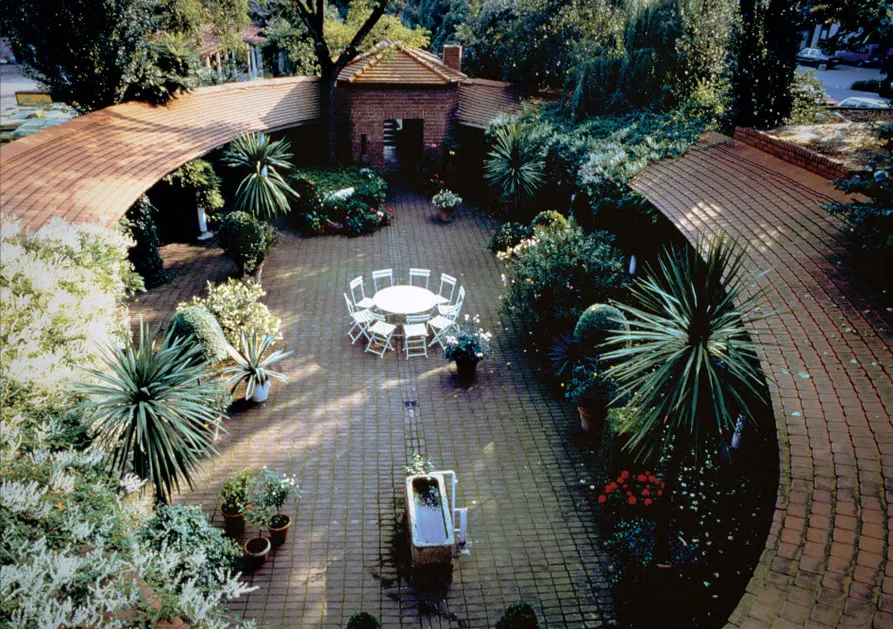 FOTO 4 - Jardín interior Patio ajardinado